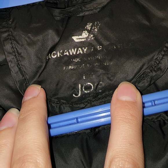 ** DONATED ** Packable Warm Puffer Vest - Picture 2 of 3